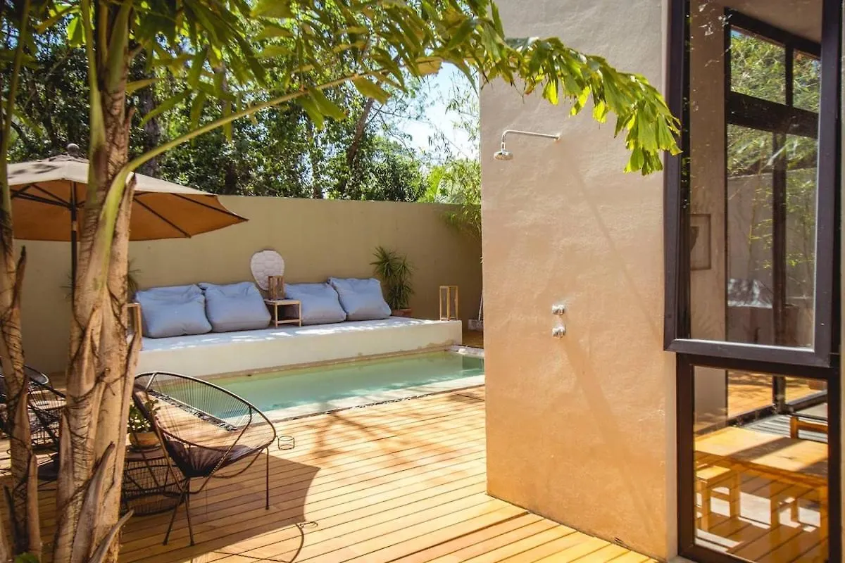 Soluna Tulum 0*,